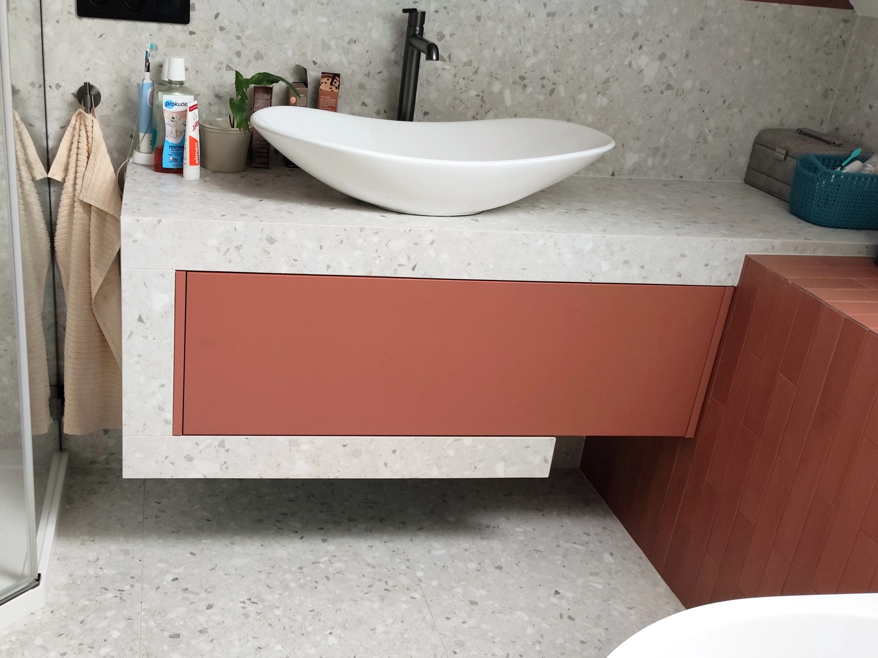 Szuflada pod umywalkę